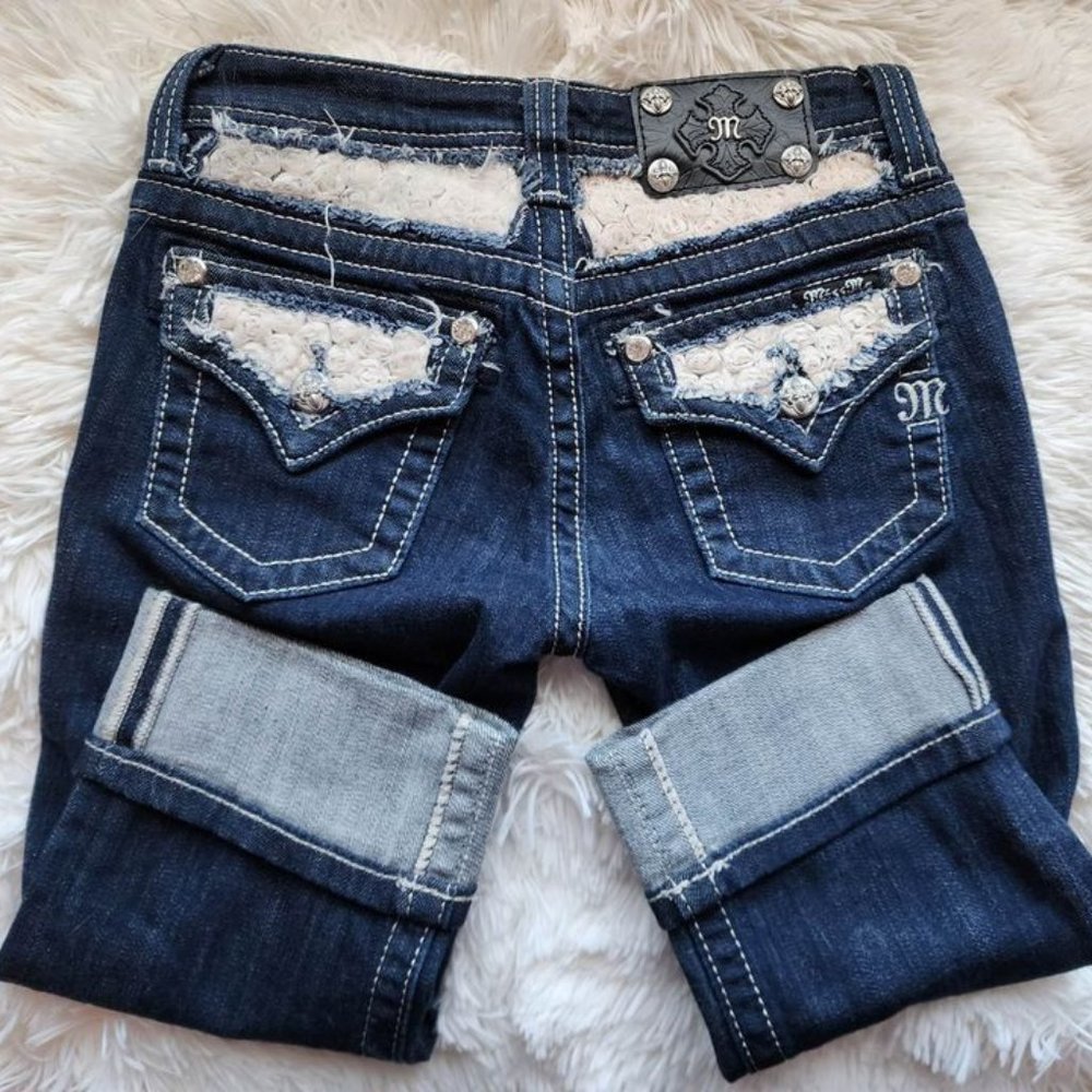Girls Miss Me Size 14 Capris Brand New Super cute flowers